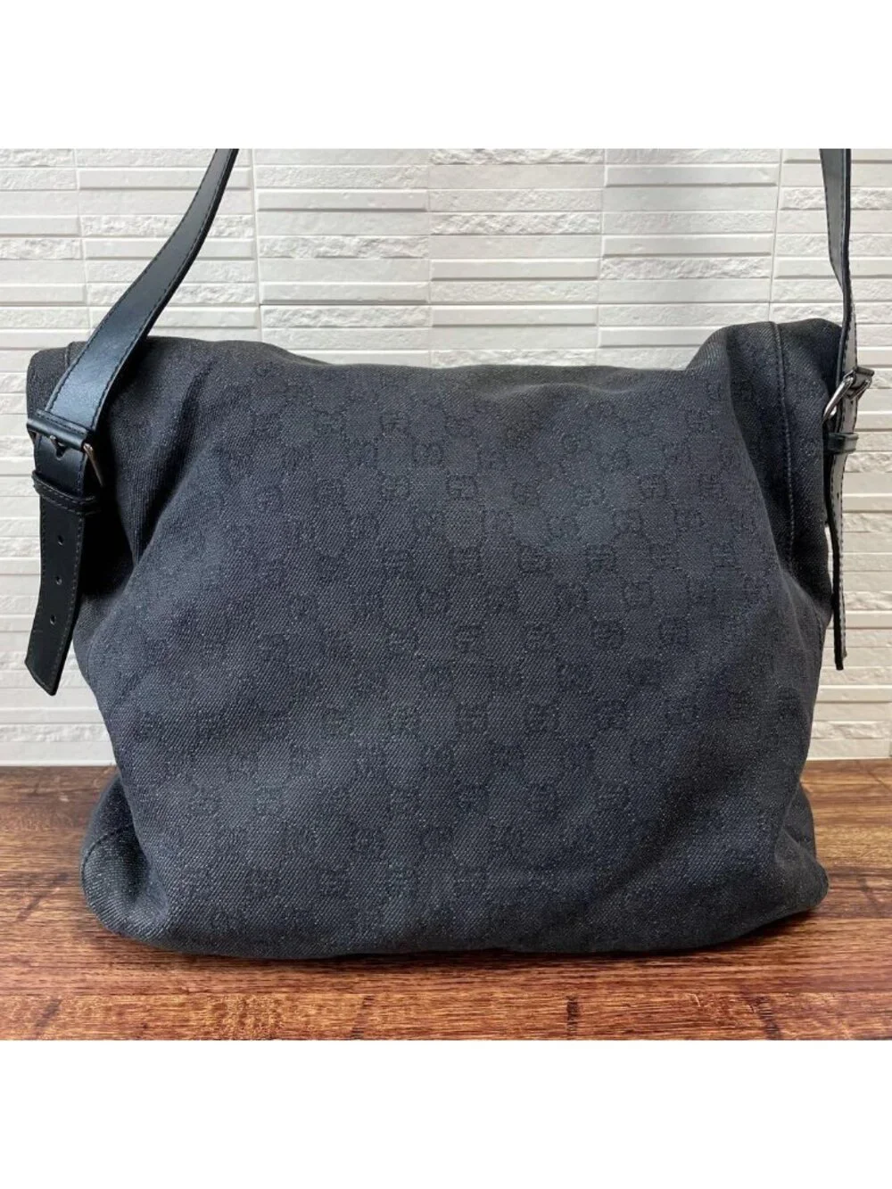 Gucci GG Canvas Leather Shoulder Bag Large Black